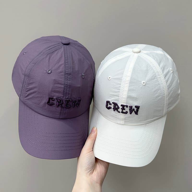 帽子 レディース 軽やか刺繍入りクルーキャップ